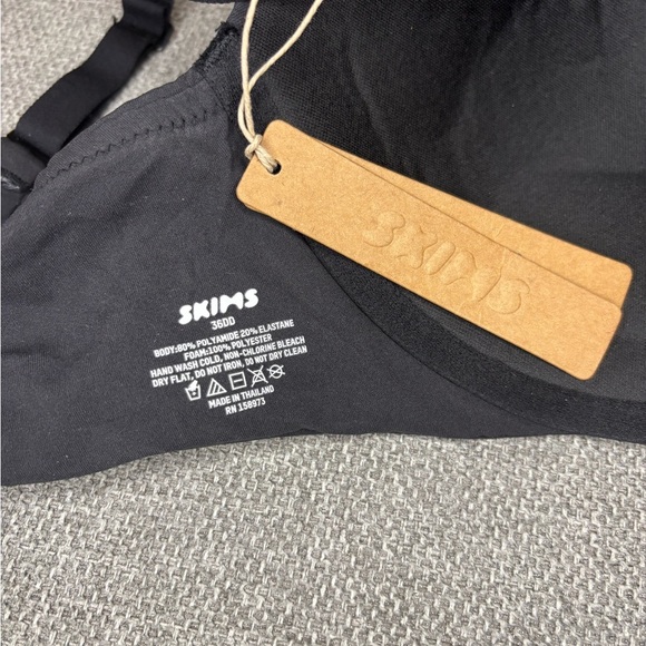 SKIMS Fits Everybody Push-Up Demi Bra! Size 36DD - Picture 4 of 7